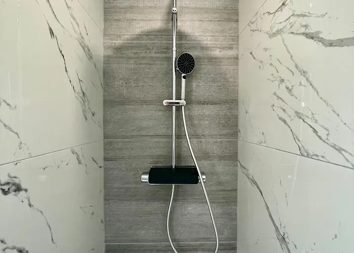 Seduisant T3 Avec Jardin 10 Proche Le Lavandou